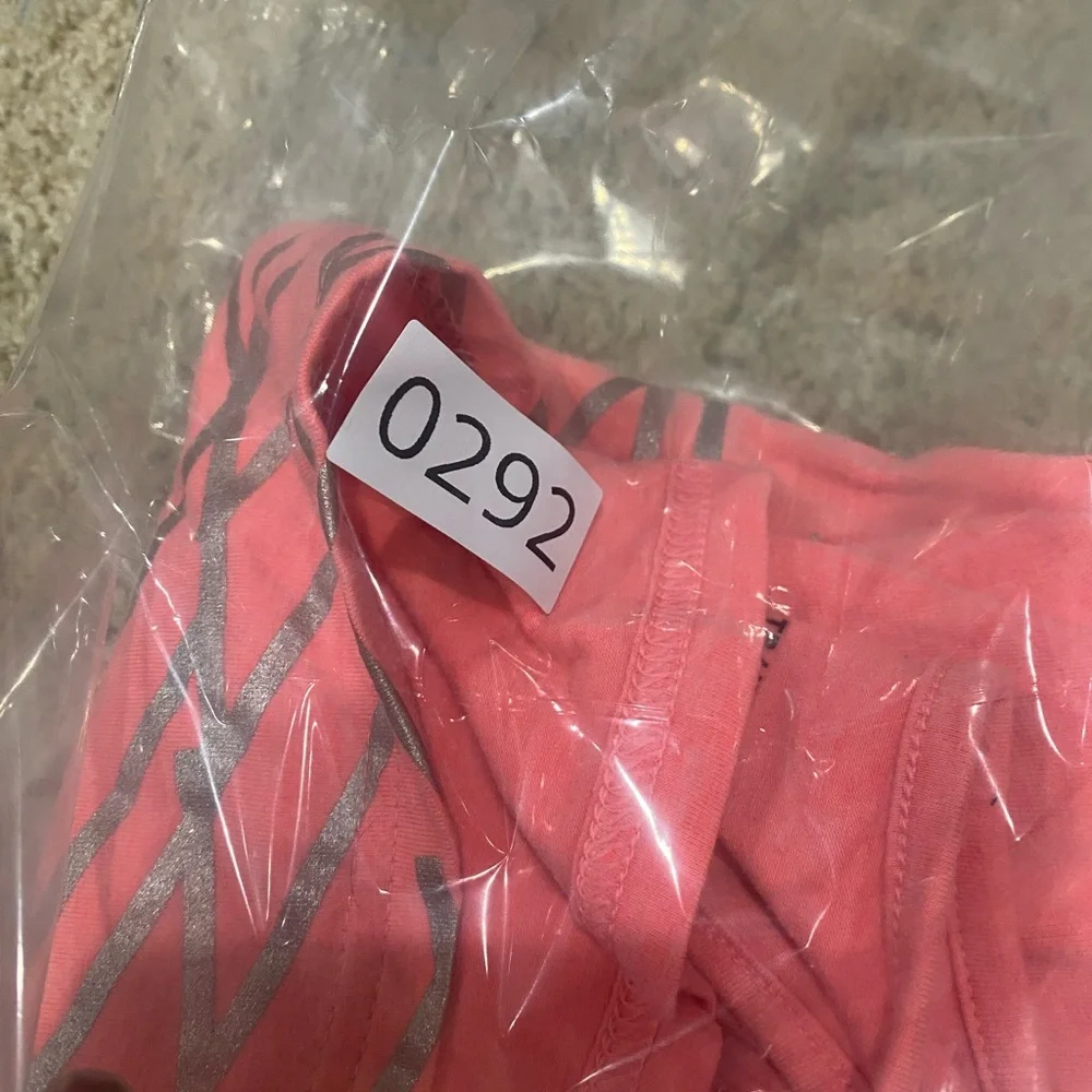 Under Armour HeatGear Loose Racerback Tank Coral Pink XS Athletic Top 0292 - Picture 4 of 4